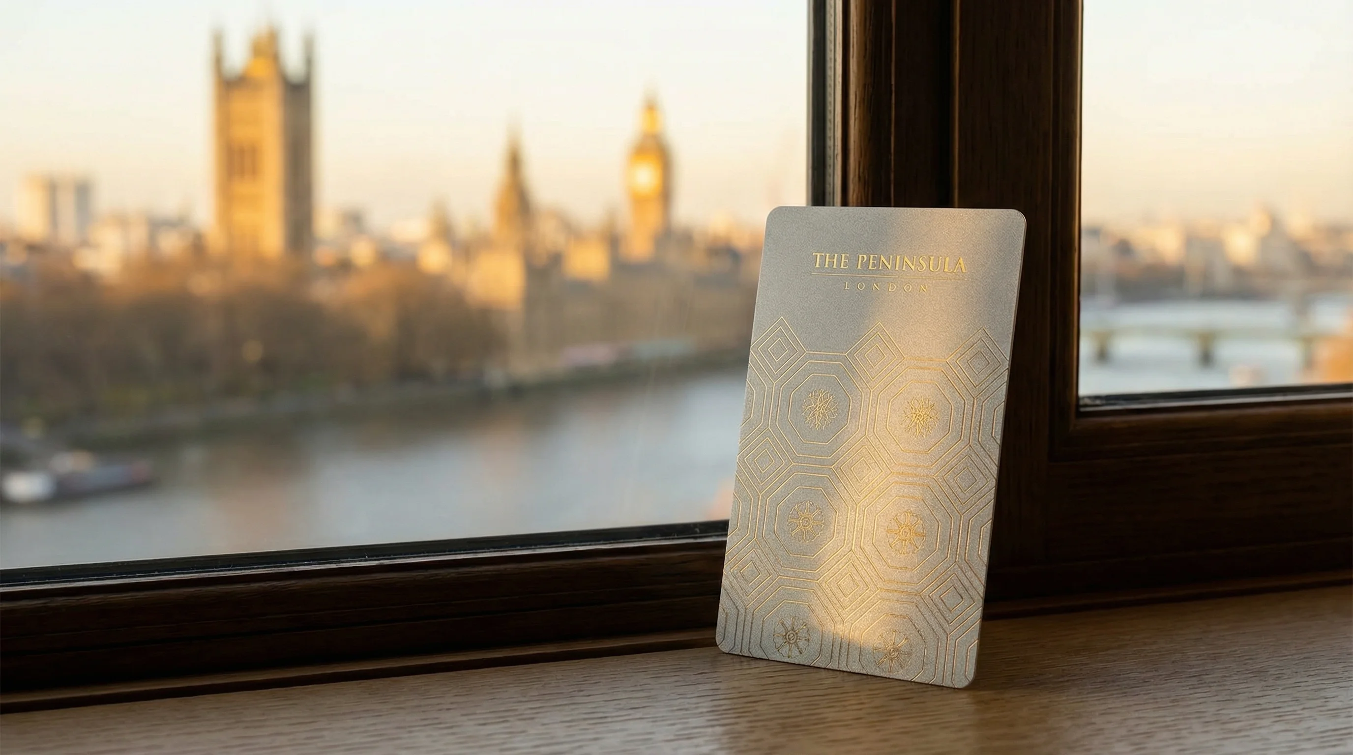 The Peninsula London Gold RPVC Card